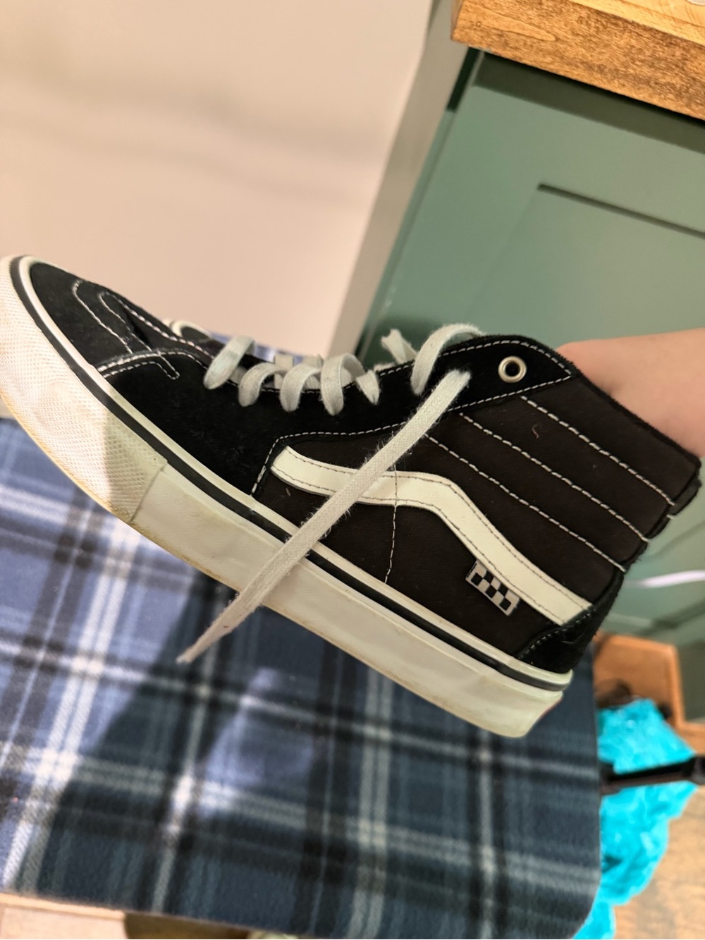 vans - Picture 4 of 8